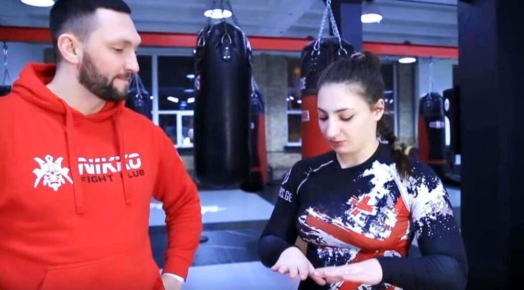 Як правильно готувати ударну поверхню? Секретами ділиться Ліана Джоджуа