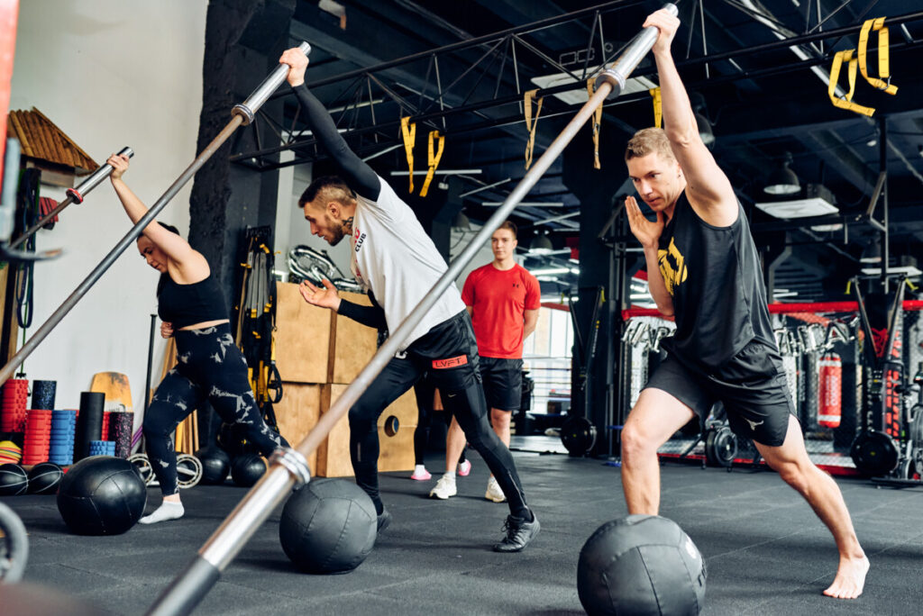 TRX, HIIT чи функціональні тренування в Києві — яку програму обрати для схуднення?