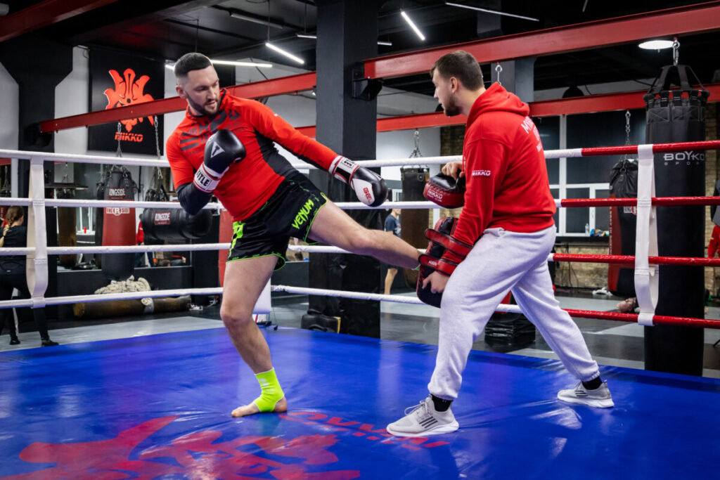 Personal or Group Martial Arts Training in Podil: What’s More Effective for Boxing, MMA, Muay Thai, and Kickboxing?